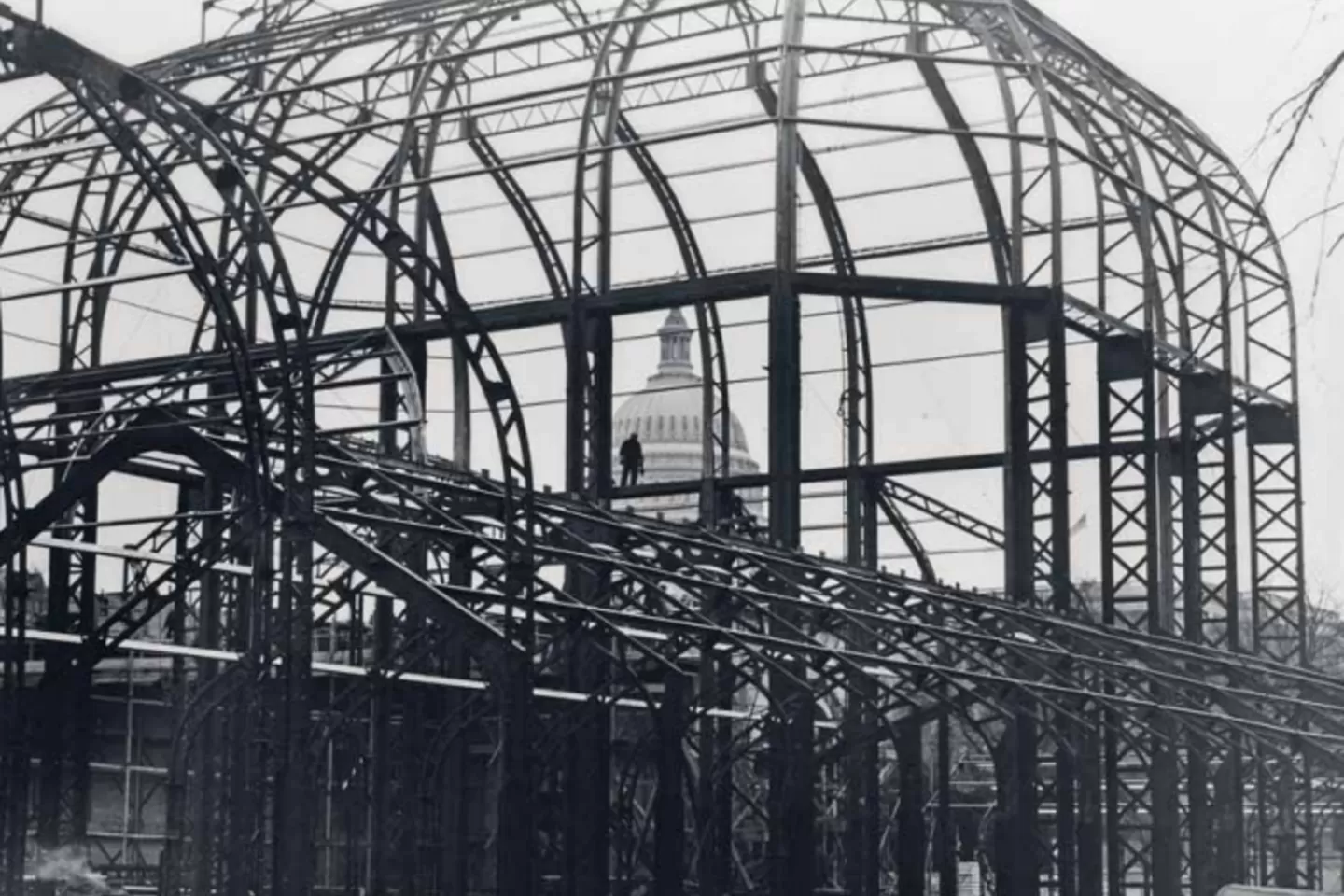USBG Conservatory aluminum structure frames the Capitol Dome in 1932.