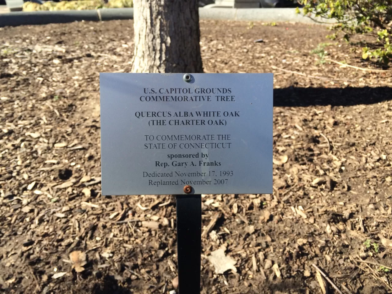 Photo of plaque.