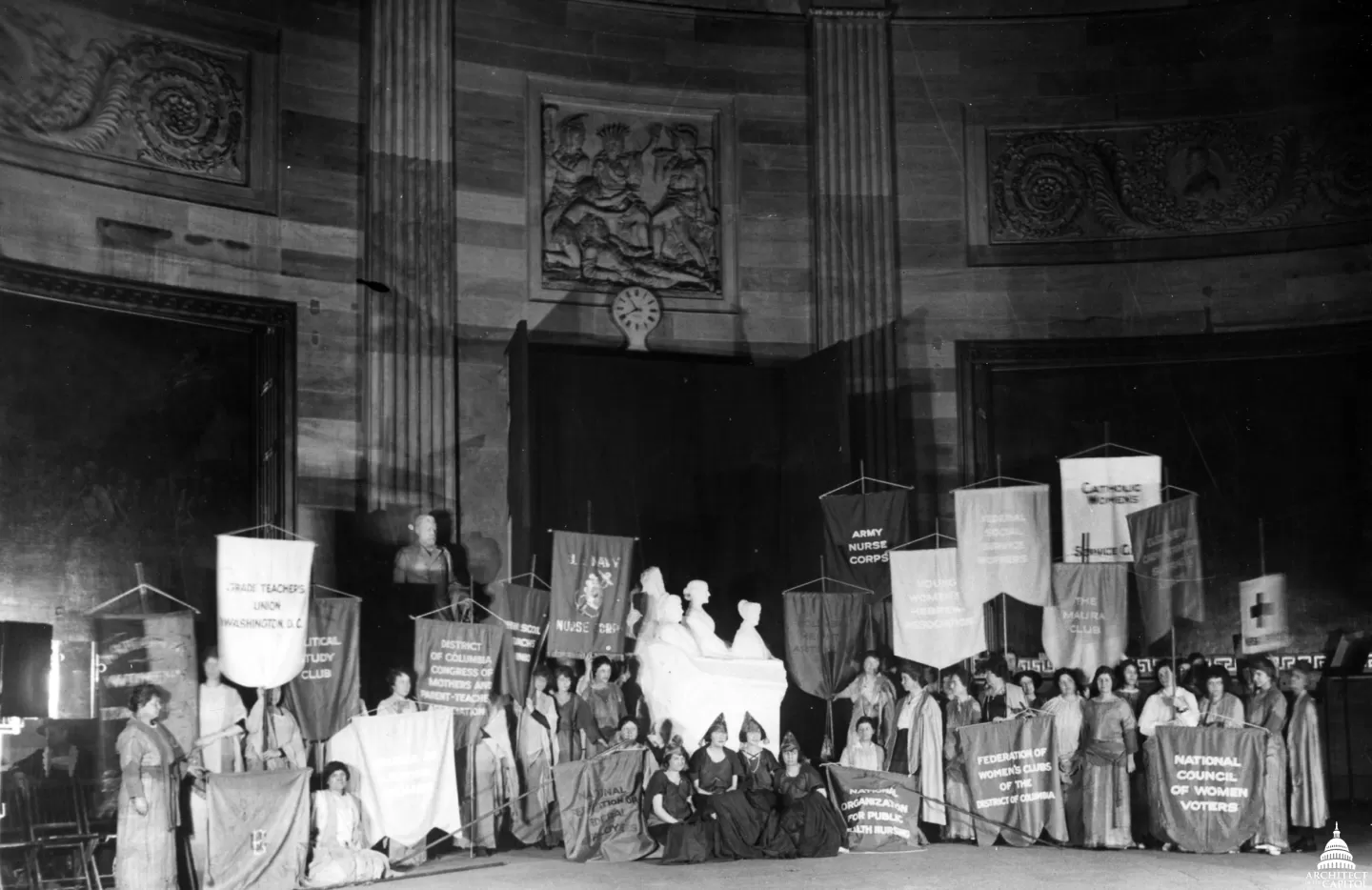 The Portrait Monument unveiling ceremony was held in the Capitol Rotunda on February 15, 1921.