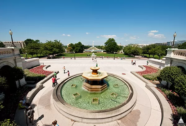 Circular fountain on the Wast Front of the U.S. Capitol.