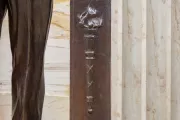 Detail of the statue.