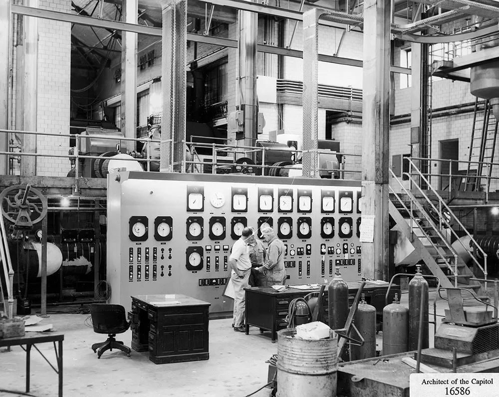 Black and white photo of the Capitol Power Plant's interior.