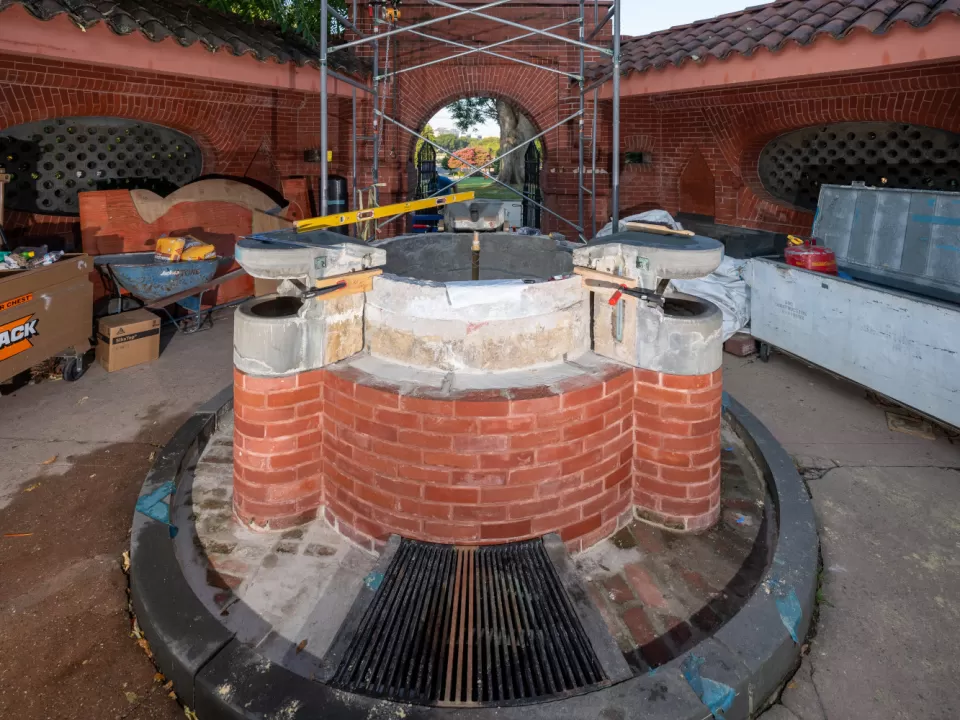 An outside structure.