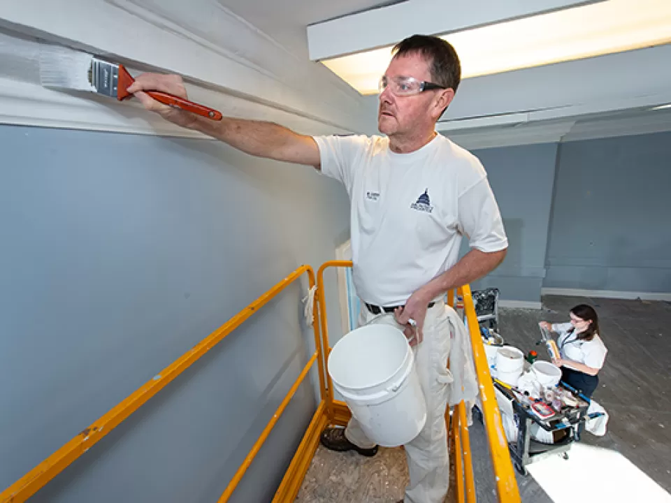 A member of AOC's Library Buildings and Grounds Paint Division.