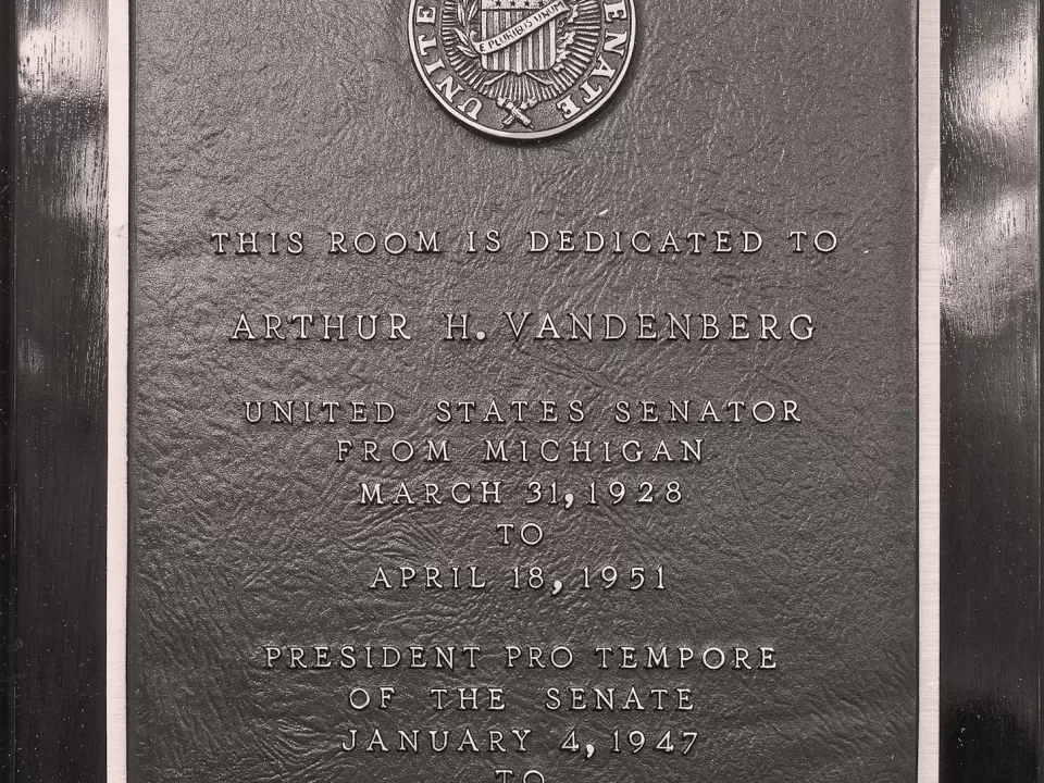 Plaque with the seal of the U.S. Senate.